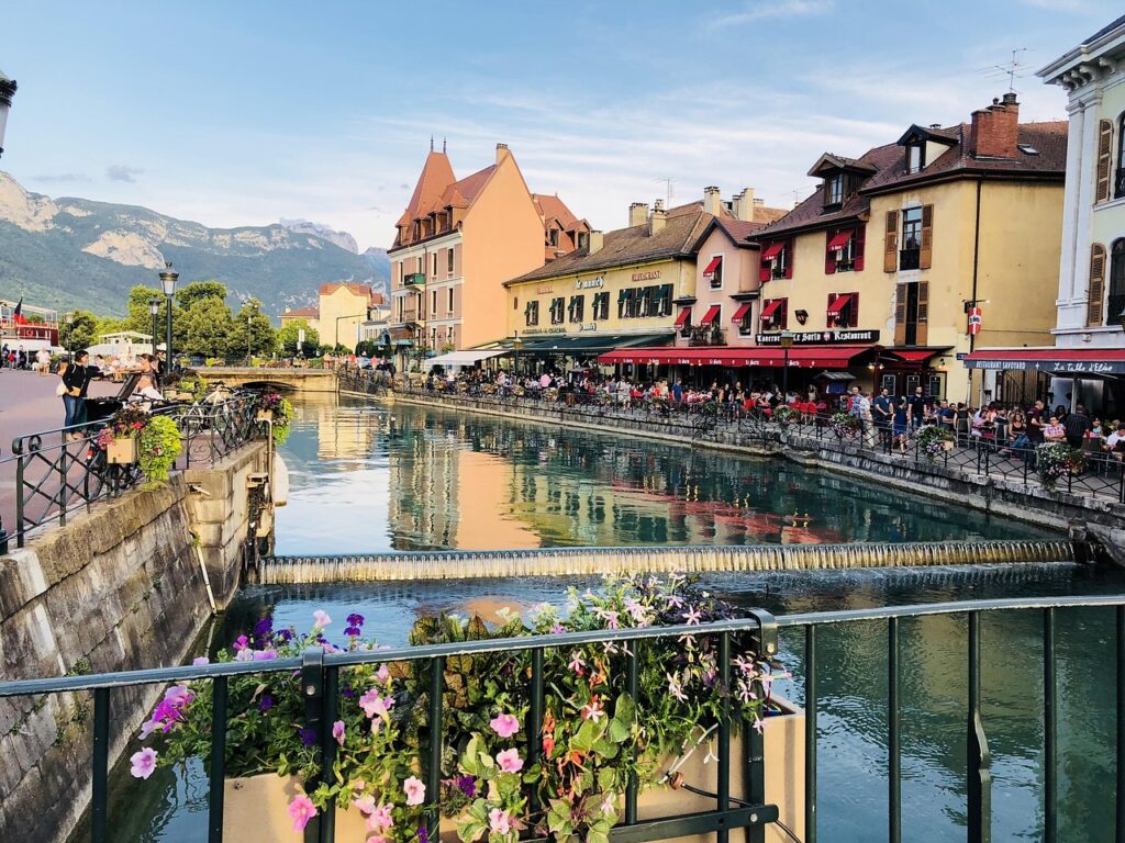 Top 5 entreprises de débarras d’appartements à Annecy