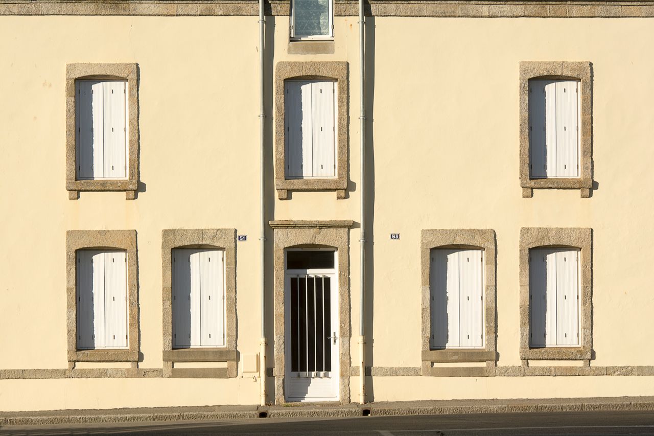 De la façade aux canalisations : les travaux à prévoir pour une maison saine